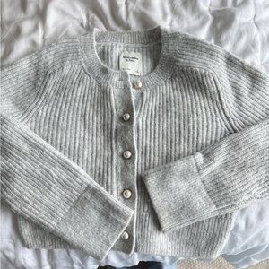 Abercrombie & Fitch Light Gray Ribbed Button Cardigan